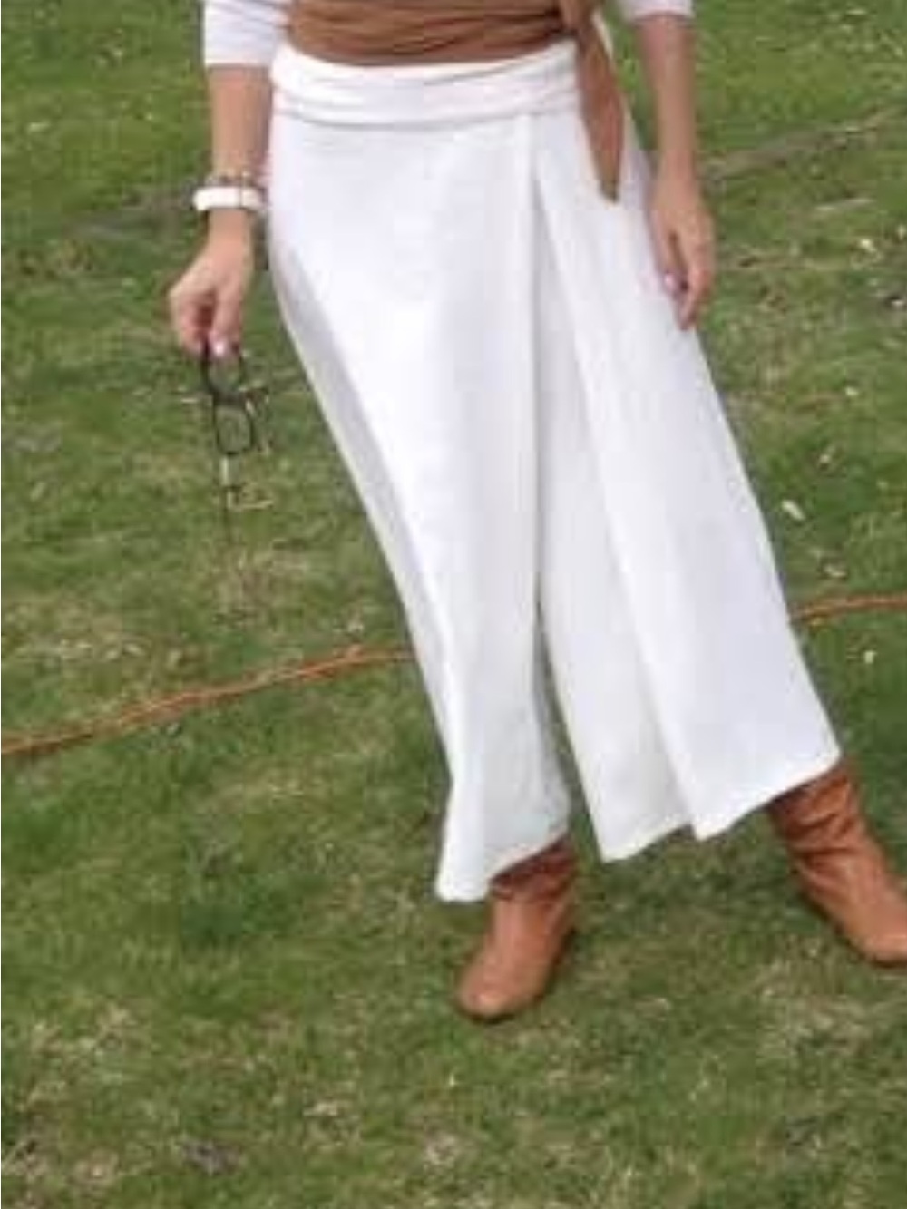 Zara Wide-Leg Cropped Zip Cylot Pants in off White size M